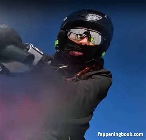 TwoWheelsAndAPonytail Nude OnlyFans Leaks Fappening FappeningBook