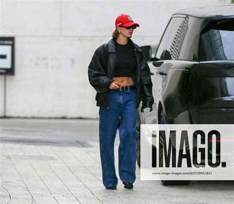 Hailey Bieber Steps Out In Ab Flaunting Crop Top And Baggy Denim Jeans