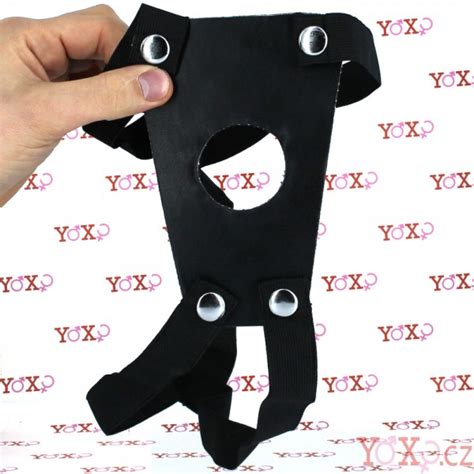 Dut Strap On S Postrojem A Penisem Pro Mu E A Eny X Cm Sex Shop Online