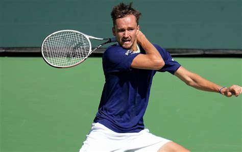 MEDVEDEV SE DESPIDIÓ DE INDIAN WELLS Y DJOKOVIC RECUPERARÁ EL NÚMERO