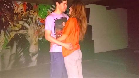 cumple su fantasía follándose una milf bien caliente XNXX