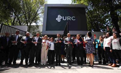 Batres inaugura plantel Casco de Santo Tomás de la Universidad Rosario