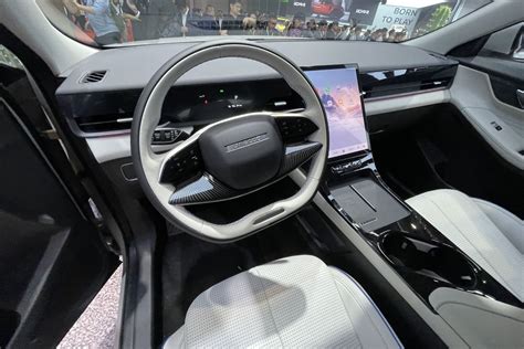 mengulas interior jaecoo  ev  dipamerkan  auto shanghai