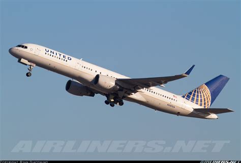 Boeing 757 222 United Airlines Aviation Photo 2566381