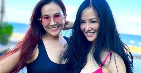 Tuổi U diva Hồng Nhung diện bikini khoe sắc vóc không thua kém Hoa hậu Hà Kiều Anh và bà xã
