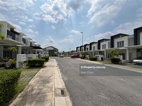 Casa Green Cybersouth Dengkil Intermediate Sty Terrace Link House