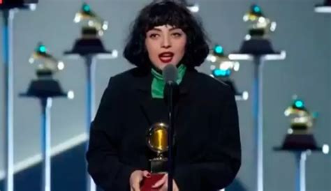 Mon Laferte Fue Elegida Por La Bbc Como Una Artista Que Cambió El Mundo