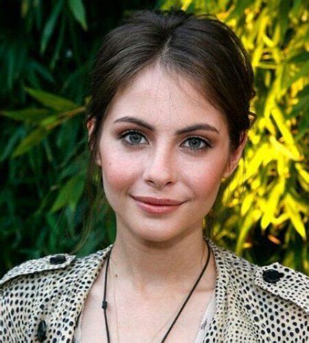 Willa Holland Bio Height Weight Age Measurements Celebrity Facts