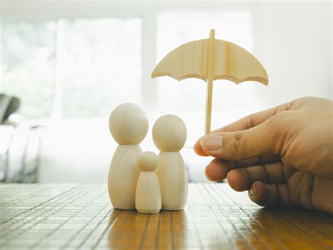 How to Choose the Right Life Insurance Policy for Your Family’s Future