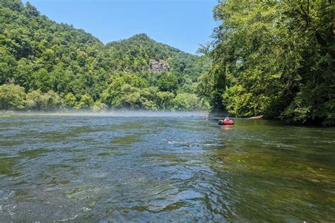 Hiwassee River Float Or Paddle This Incredibly Scenic River In East Tennessee — Simply Awesome