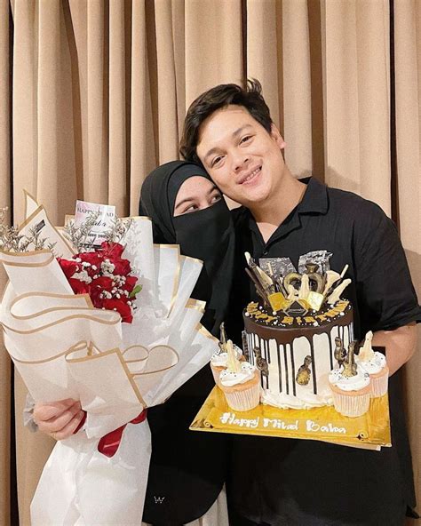 9 Artis Yang Pernah Dapat Kue Ulang Tahun Bertema Profesi