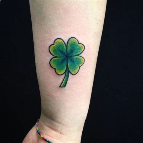 Four Leaf Clover Tattoo Ideas To Attract The Good Luck 🍀