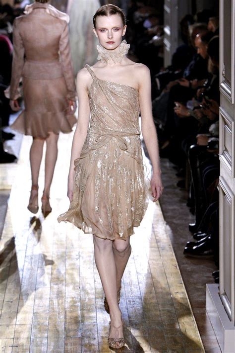 Valentino Spring 2011 Couture Collection By Pier Paolo Piccioli And