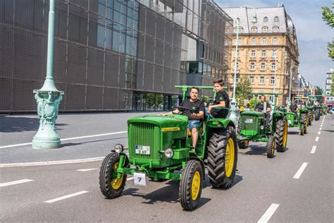 Traktorparade Durch Mannheim So Feierte John Deere 100 Jahre