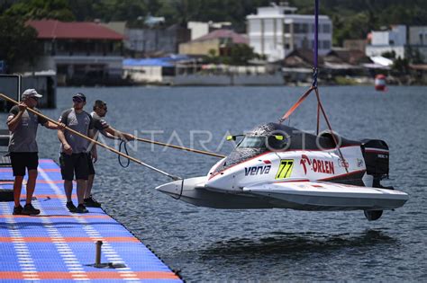 Jelang F Powerboat Di Danau Toba Antara Foto