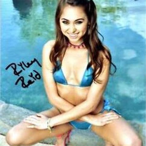 16 Sexy Riley Reid Bikini Pics