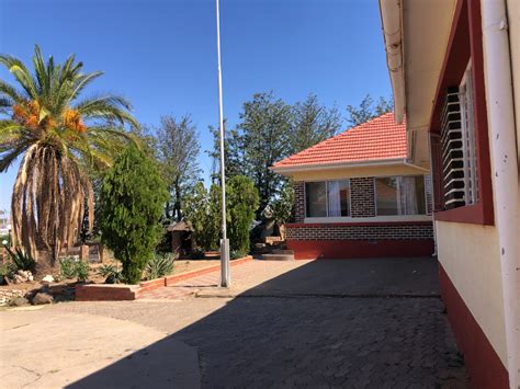 Bedroom House For Sale In Windhoek West Re Max Of Southern Africa