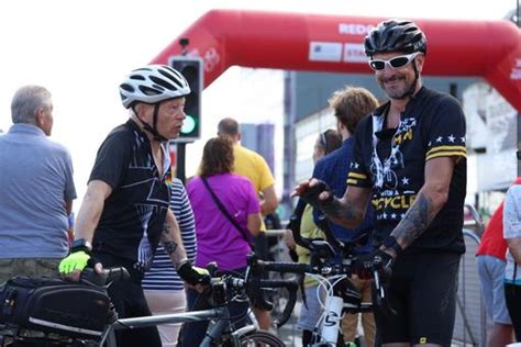 Tour Of Britain Live Cyclists Arrive At Stokesley As They Complete