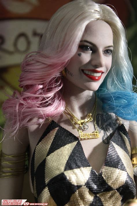 Hot Toys自殺特攻 超能暴隊小丑女Harley Quinn 金色舞衣版 實物樣辦登場 Toys Zone D 玩具兄弟 Figures Price List Reviews