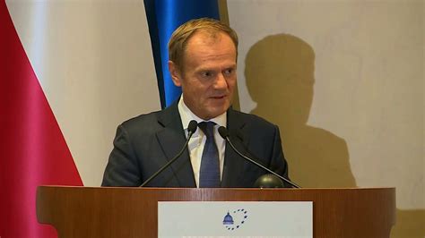 Donald Tusk Wezwany Przed Komisj Badaj C Spraw Amber Gold