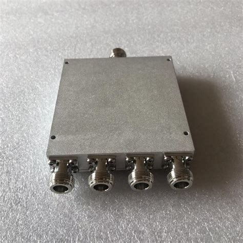 Low Vswr 100W 4 Way Wilkinson Power Splitter 600 6000MHz N Female