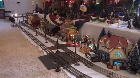 Lionel Christmas Train Layouts