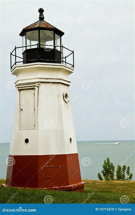 Lake Erie Lighthouse Royalty Free Stock Photos - Image: 15712678