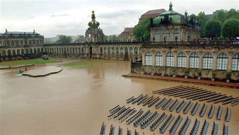 Jahrhundertflut An Der Elbe Die Hochwasser Katastrophe 2002 Ndr De