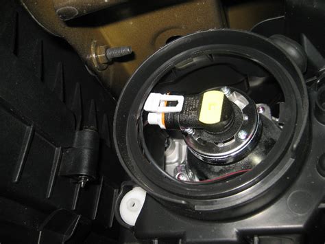 Chrysler Headlight Bulbs Replacemnet Guide