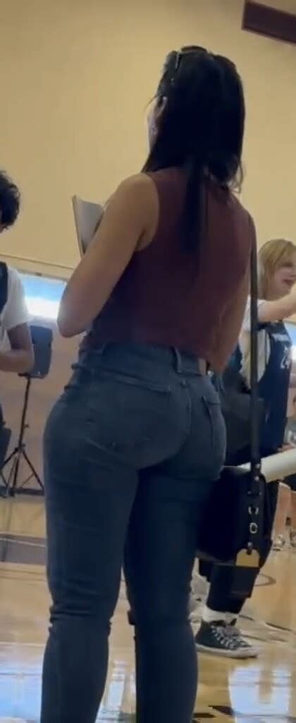 Bubble Butt Milf Oc Tight Jeans Forum