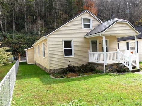 Pineville Real Estate - Pineville WV Homes For Sale | Zillow