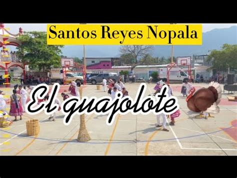 Tradicional baile de El Guajolote en la región Chatina del Estado de