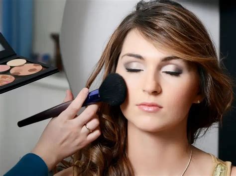 How To Remove Your Makeup Properly Saubhaya Makeup