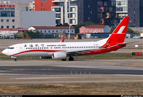 B 1262 Shanghai Airlines Boeing 737 89P WL Photo By Stefano R ID