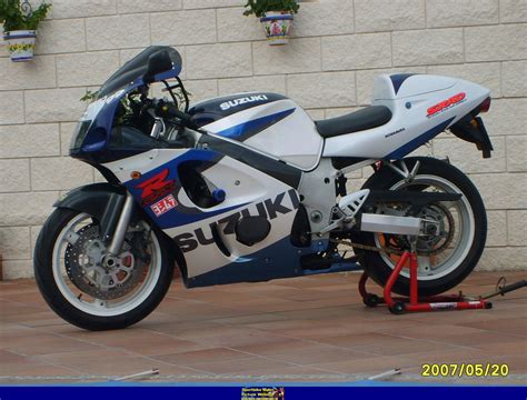 1999 Suzuki GSX R 600 Moto ZombDrive