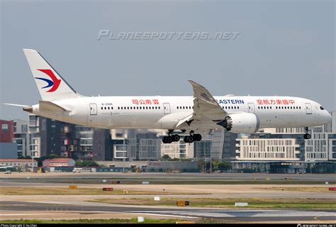 B K China Eastern Yunnan Airlines Boeing Dreamliner Photo By