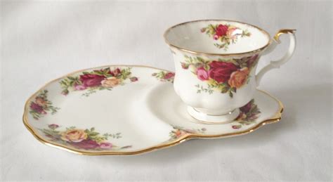 Nivag Collectables Royal Albert Old Country Roses Cup And Sandwich