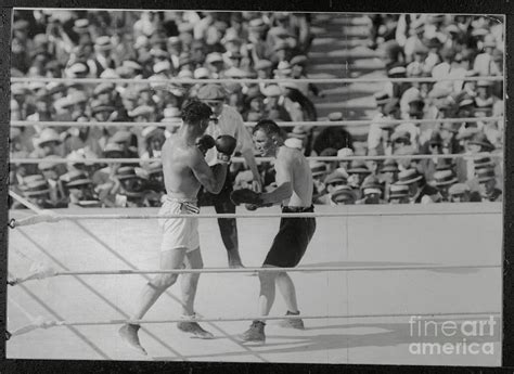 Jack Dempsey Boxing Tommy Gibbons By Bettmann