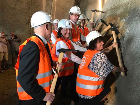 Andreas Scheuer Und Ilse Aigner Beim Tunnelanschlag F R Den