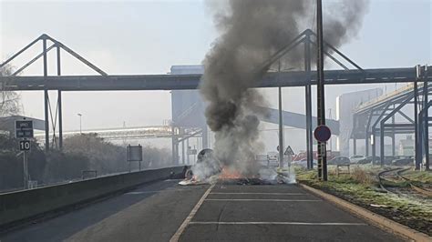 Claudio Tecchio On Twitter Rt Anonymecitoyen Le Port De Rouen