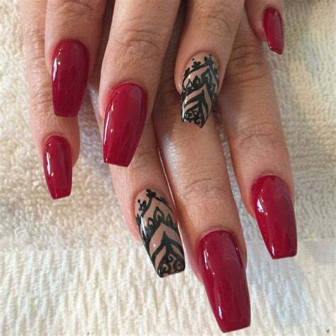 Unghie Rosse Gel Una Manicure Realizzata Su Unghie Lunghe Con Smalto