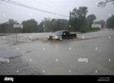 Damage from tropical storm irene hi-res stock photography and images - Alamy