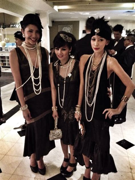 DIY Roaring 20s Party Outfit Ideas for a Vintage Glam Look