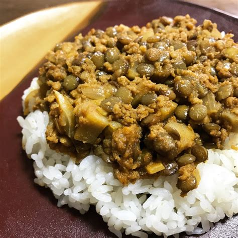 レンズ豆とレンコンと鳥ひき肉のドライキーマカレー｜呑まど たかじーぬ