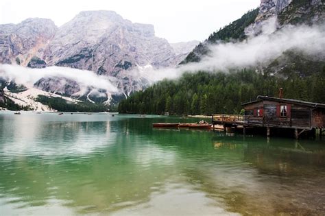 Paysage Du Lac Lago Di Braies Dans Les Dolomites Italiennes Pragser