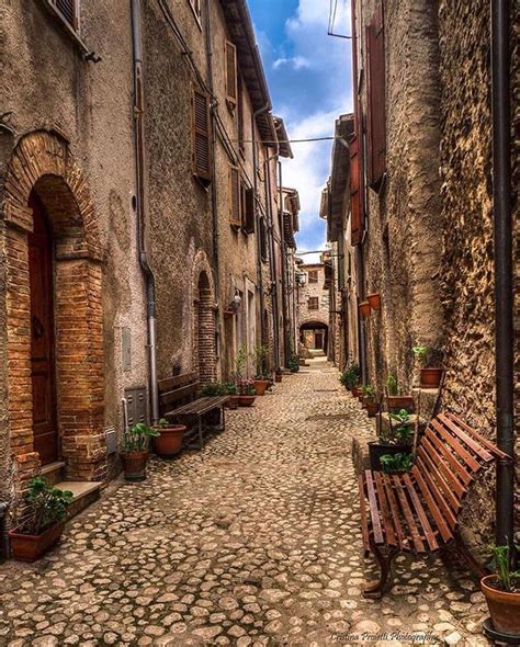 Nature Sur Instagram Peaceful Italian Villages Photos By 1