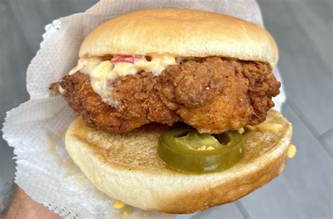 I Tried Chick Fil As Honey Pepper Pimento Chicken Sandwich So You Don