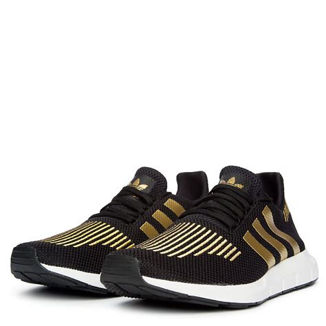 Adidas Women S Swift Run Sneaker Cg Shiekh