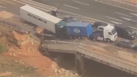 Los V Deos M S Sobrecogedores De La Dana La Lluvia Negra Derrumba