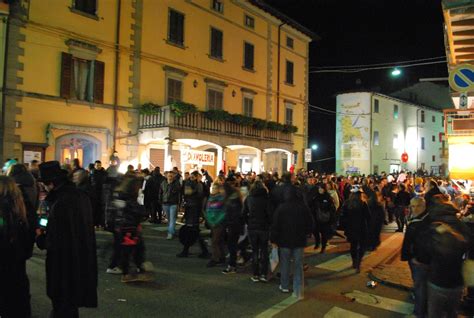 Torna La Notte Nera Tra Corsa Delle Bare E Sentiero Stregato